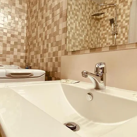 Apartment Paradise In *